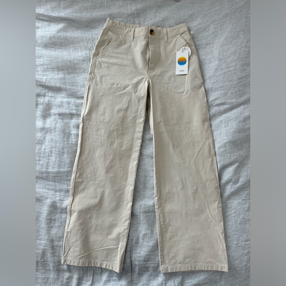 Vuori Womens Pants. Milkweed. Small.